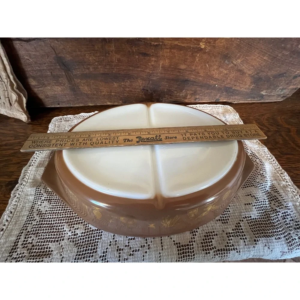 Vintage Pyrex Early American Divided Casserole Dish 1.5 Qt Brown Gold‎ 063 Lid